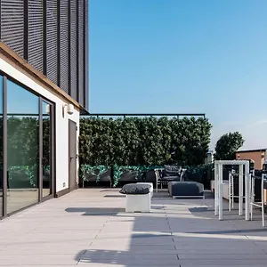 Easyhomes-central Tower Milan