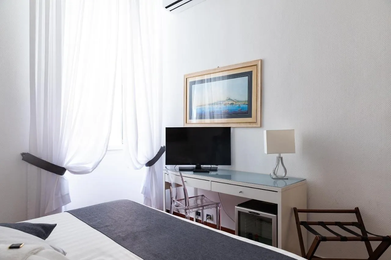 Rex Lifestyle Hotel Nápoly 3*,